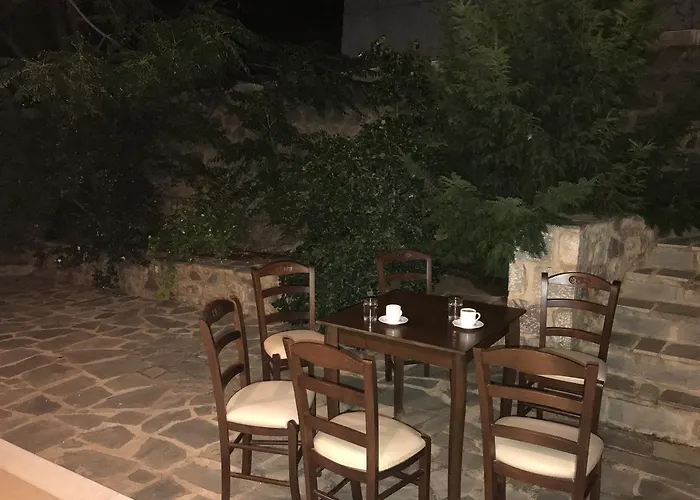 Xenonas Nikia Konukevi 3*